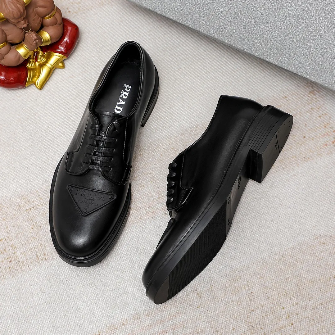 Men's shoes 💰620 💰💰🎩🎩【Prada】Counter 1:1⬆️original reproduction, absolute quality🆗original outsole, high-quality imported rubber, wear-resistant and non-slip, never degummed, upper material: imported first-layer cowhide➕anti-slip foam outsole, official website material, inner material: water-dyed leather lining, 3 colors available! Code number 38-44 (45. Can be customized)
